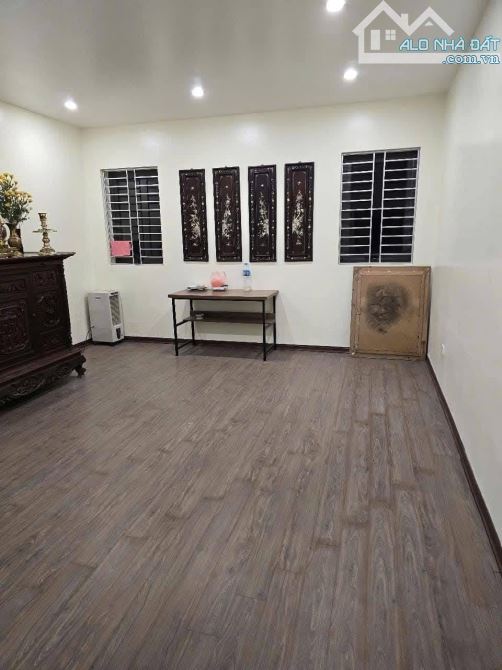🔥SIÊU PHẨM-TT CẦU GIẤY-GẦN PHỐ GẦN ÔTÔ-NHÀ ĐẸP DÂN XÂY-SỔ ĐỎ HOA KHÔI-DT 70M X13TỶ - 2