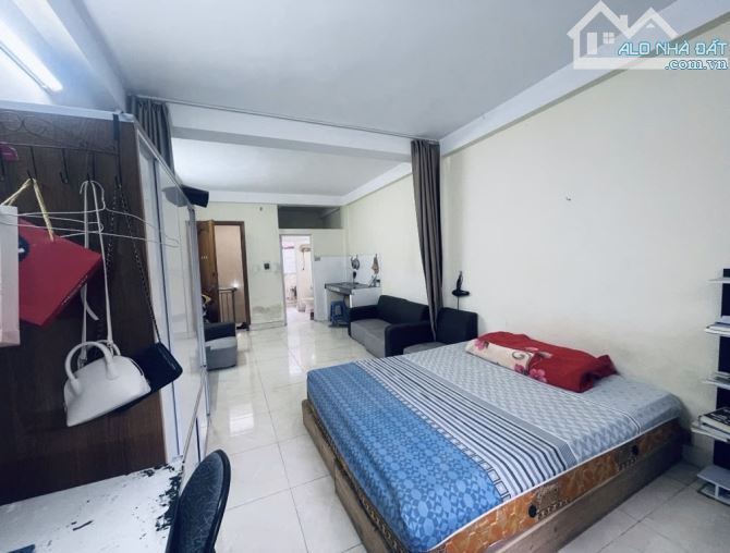 HOÀNG QUỐC VIỆT - PHẠM VĂN ĐỒNG - LÔ GÓC - CÁCH OTO 80m *Dt 40m2* 7 TỶ - 2