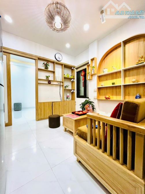 LẠC LONG QUÂN TÂY HỒ 50m 5 TẦNG GIÁ 14,3 TỶ  NHÀ ĐẸP NỘI THẤT SANG TRỌNG - 2
