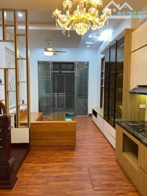 XUÂN ĐỈNH GIÁ 9,5 tỷ 50m 5 TẦNG 2 THOÁNG CÁCH ĐƯỜNG Ô TÔ 10 m NHÀ MỚI Ở LUÔN - 2