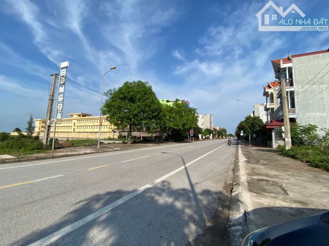 Bán Đất biển trung tâm thị trấn Quất Lâm 250m2 MT10m hướng biển, ô tô kinh doanh hơn 10tr - 2