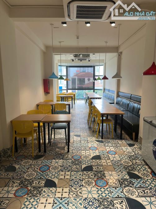 Bán Nhà MT Lê Quốc Hưng P.13 Q.4 - 4m x 20m 7 tầng Thang máy HĐT 80tr/th giá 29 tỷ - 2