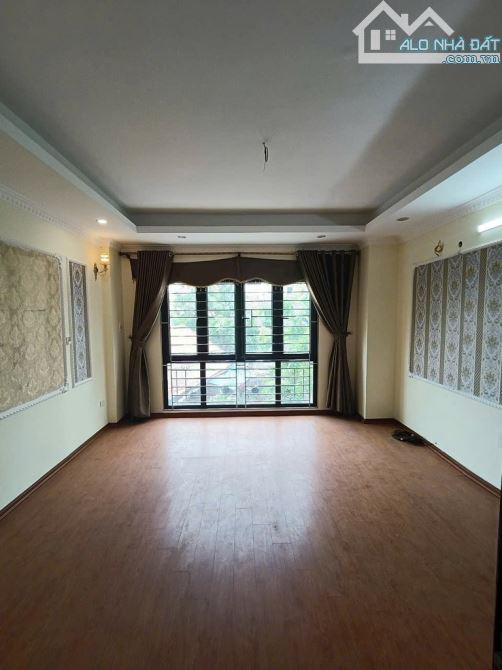 Bán nhà 4 tầng x30m Bát Khối, nhỉnh 5 tỷ - 2