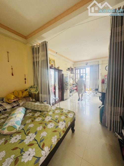 BÁN NHÀ MT Nguyễn Hữu Tiến, Tân Phú 4 tầng 123m2 (5,6x22). KD đỉnh. Giá chỉ 17,7 tỷ - 2