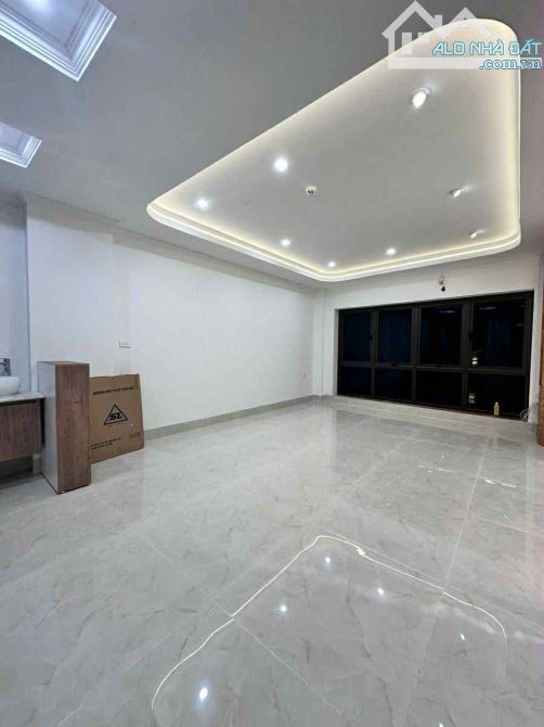 Chính chủ bán nhà mới xây 8tầng, 39m, ô tô ngủ trong nhà, Royal Nguyễn Trãi, Thanh Xuân - 2