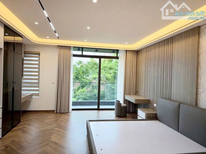 Phân Lô Lạc Trung DT 66m2 - MT 5m 6 Tầng - Mặt đường Oto tránh - Giá ngon 16,2 tỷ có đàm - 2
