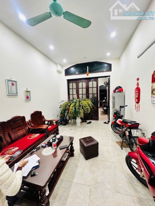 Mặt phố Mai Dịch 70m2 4 tầng, Ô tô, vỉa hè- kinh doanh đẳng cấp giá 22,5 tỷ - 2