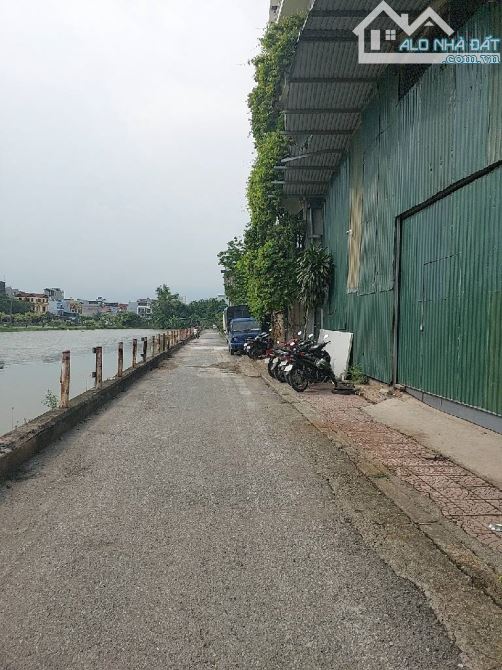 BÁN NHÀ BÁT KHỐI 10 tỷ 65m VIEW HỒ ĐIỀU HÒA, LONG BIÊN - 2