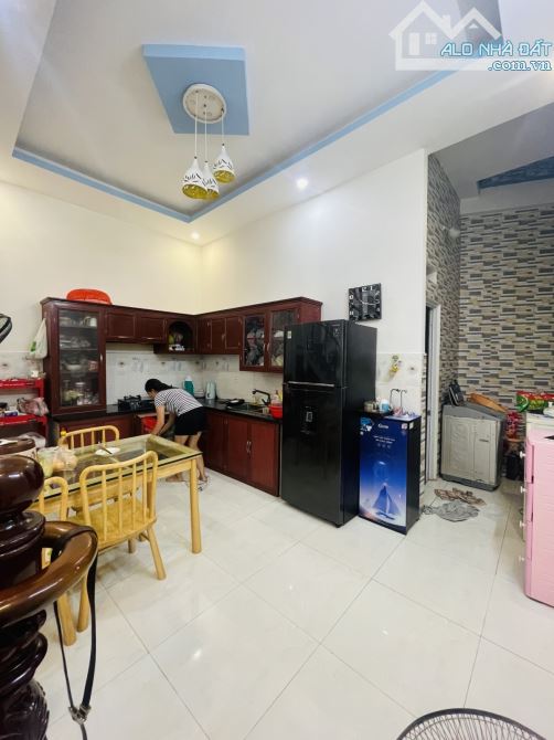 MT ĐƯỜNG 6M, DT 5x14, DĨ AN, VỈA HÈ, KHU DÂN TRÍ CAO, NHỈN 3 TỶ TL - 2
