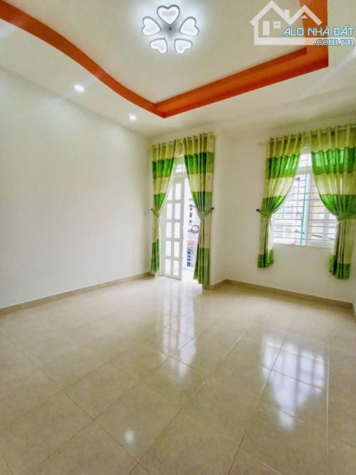 Bán Gấp nhà mặt tiền Đ số 2 gần Aeon Tân Phú nhựa 10m dòng tiền 17tr/th 70m2,4 Tầng 7 tỷ 4 - 2
