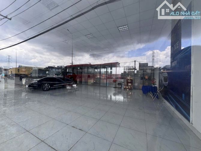 BÁN SHOWROOM QUỐC LỘ 1A Q12 - 1.248M2 ( 32M X 39M) - 26.45  TỶ - 2