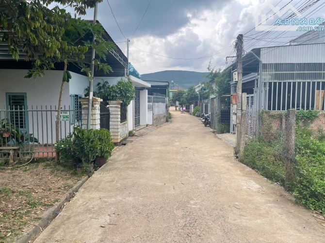 Bán đất Gần sân bay cách QL20 chi 100m DT 6x24m tc100m2 giá 1,85ty - 2