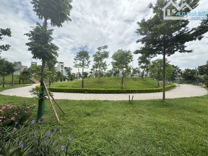 Bán đất Ngọc Thuỵ,Long Biên 107m,mt6m oto tránh,view công viên nhỉnh 24 tỷ - 2