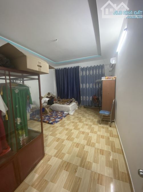Bán nhà 1 Trệt 2 Lầu Dĩ An,đường 8m,Sổ Hồng Riêng thổ cư,giá đầu tư - 2
