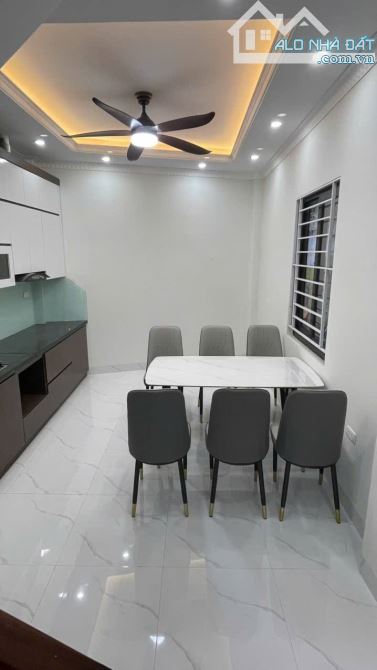 Nhà đẹp ở luôn mới full nội thất Văn Hội Bắc Từ Liêm. Sổ vuông 41m, 5 tầng MT3m4 Giá 6.6tỷ - 2