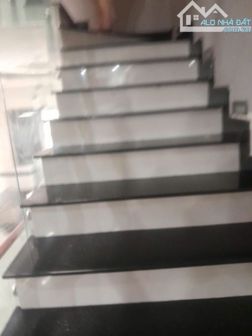 Hàng hiếm HXH Sư Vạn Hạnh P12 Q10 DT 68m2 ngang 4.5 3 lầu giá chỉ 16.5 tỷ TL - 2
