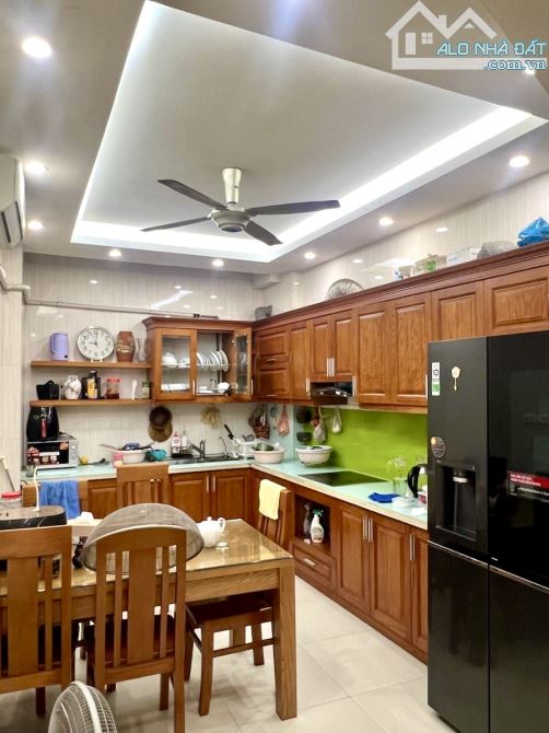 10 Đồng có Siêu Phẩm Láng Hạ 51,5m2 - Ô Tô tránh 10m - Vị Trí Kim Cương - Ngõ kinh doanh - 3