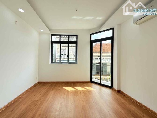 🔥LÊ QUANH ĐỊNH - BÌNH THẠNH 🔥- 35M2 - 5TẦNG BTCT - SÁT MẶT TIỀN - NỞ HẬU - 5.79 TỶ - 3