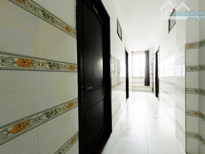 CẦN BÁN KS 4 TẦNG NGAY BẾN XE, ĐƯỜNG 7.5m. 200m2 (20x10m), 20 PHÒNG, DÒNG THU ỔN. GIÁ HỜI. - 3