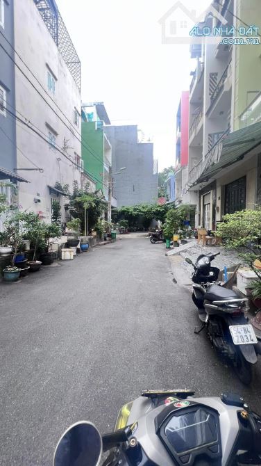 Bán Đất 2 Mặt Tiền Đường Số 10, Khu Tên Lửa , 4x13, 6.1 Tỷ , Lh : Kim Hữu - 3