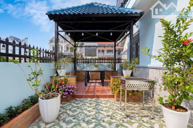 Căn biệt thự sân vườn 200m²🔥10 Tỷ 500- Nam Hồ- P11 Đà Lạt🚘Cách Hồ Xuân Hương 3km - 3