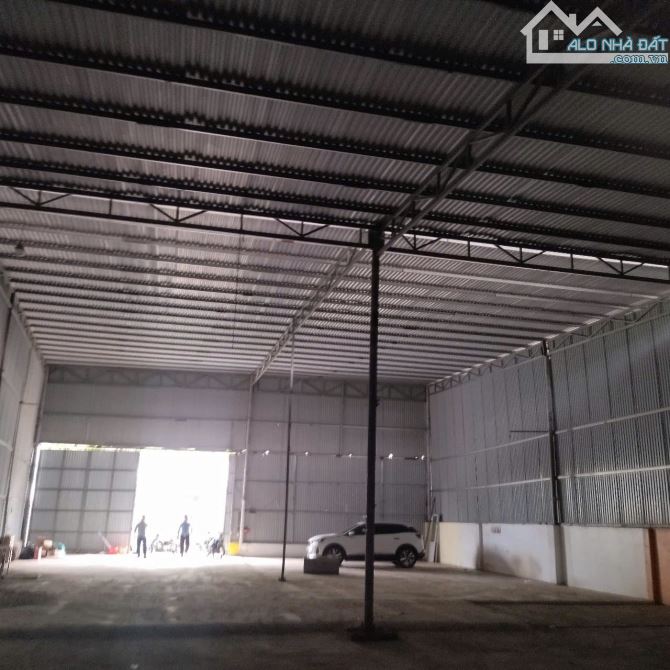 Cho thuê kho đường Văn Tiến Dũng, Bắc Từ Liêm, HN. DT 500m, có điện 3fa, xe công đỗ cửa. G - 3