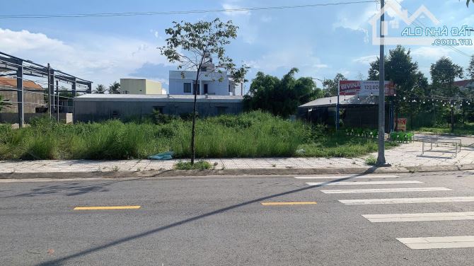 BÁN LÔ GÓC NGÃ TƯ KINH DOANH ĐẮC ĐỊA SÁT QL1A - THỊ TRẤN LA HÀ - 3