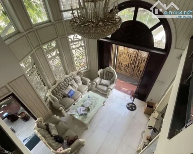 Bán Biệt Thự Lô Góc 2 Mặt Tiền Nguyễn Sơn, Tân Phú – 126m², 4 Tầng, 6PN, NTCC - 18.5 Tỷ - 3