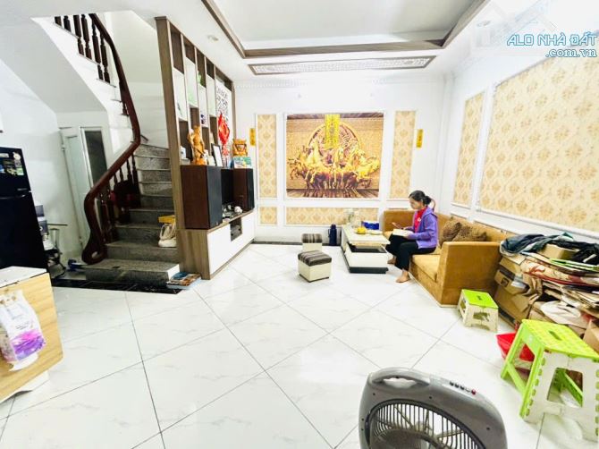 VIP NHẤT Ô TÔ ĐỖ CỔNG, CÔNG NĂNG 3 NGỦ,FULL NỘI THẤT 35M2X 5 TẦNG GIÁ CHỈ 7,3 TỶ - 3