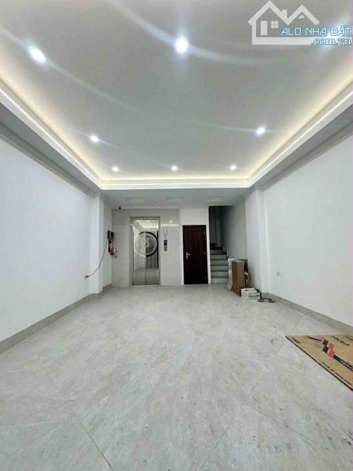 Chính chủ bán nhà mới xây 8tầng, 39m, ô tô ngủ trong nhà, Royal Nguyễn Trãi, Thanh Xuân - 3