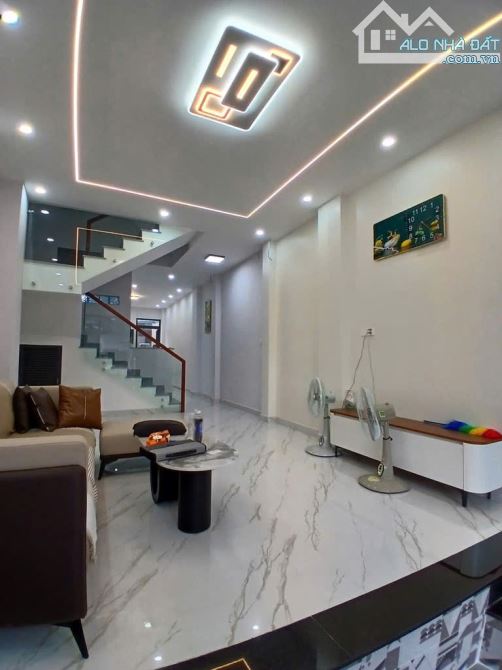 BÁN NHÀ ĐƯỜNG 8M-  HỒ HỌC LÃM AN LẠC BÌNH TÂN 80M-  4 TẦNG SÂN THƯỢNG 4PN 5WC NHỈNH  6 TỶ - 3