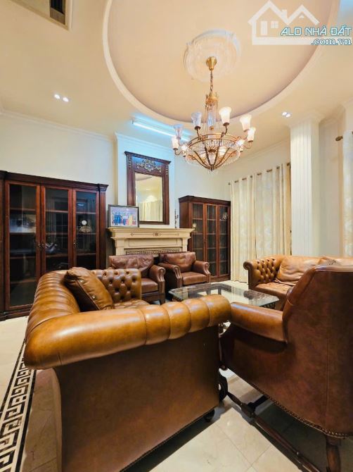 BÁN CĂN BIỆT THỰ PHỐ DỊCH VỌNG HẬU, DT 240M CÓ HẦM, CĂN GÓC 2 MẶT TIỀN, GIÁ 130 TỶ. - 3