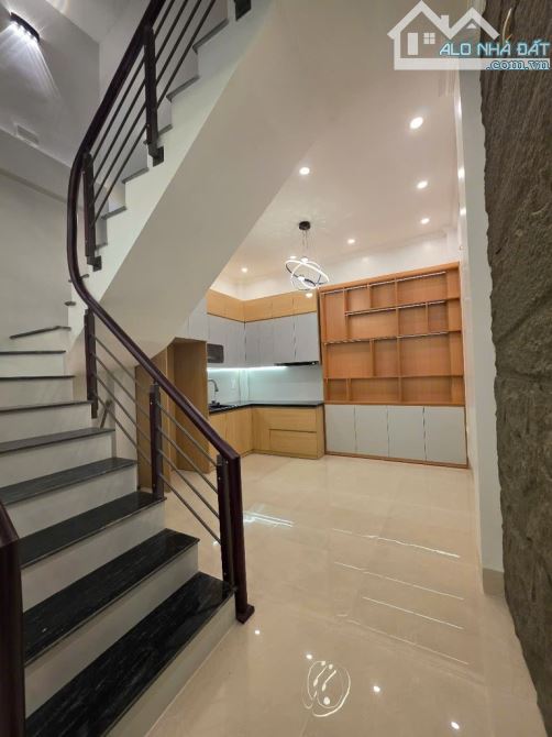 Bán Nhà Mặt Phố Thịnh Liệt 90m² x 6 Tầng | Vỉa Hè Rộng | Giá 17.8 Tỷ – kinh doanh sầm uất - 3