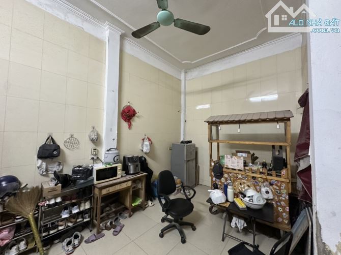 Chính Kinh - Chính chủ nhờ bán_ View hồ _ Tiện ích ngập tràn_ Gara - 1