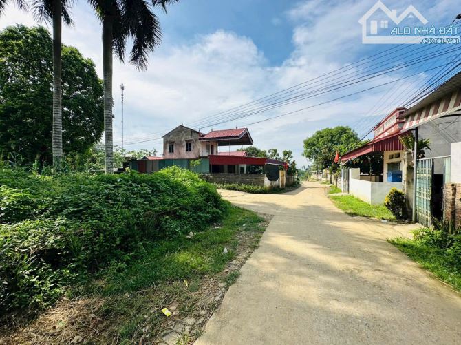 DUY NHẤT 1 LÔ CÓ DT 100m2 GIÁ CHỈ 9xxTR VỊ TRÍ ĐỐI DIỆN UBND VÀ TRƯỜNG HỌC - 3