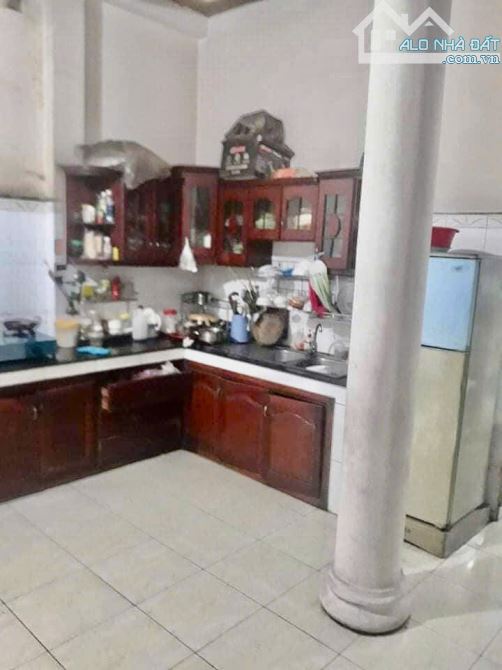 DĨ AN NHÀ 2 TẦNG MẶT TIỀN KINH DOANH DT 272 M2 GIÁ 16 TỶ TL - 3