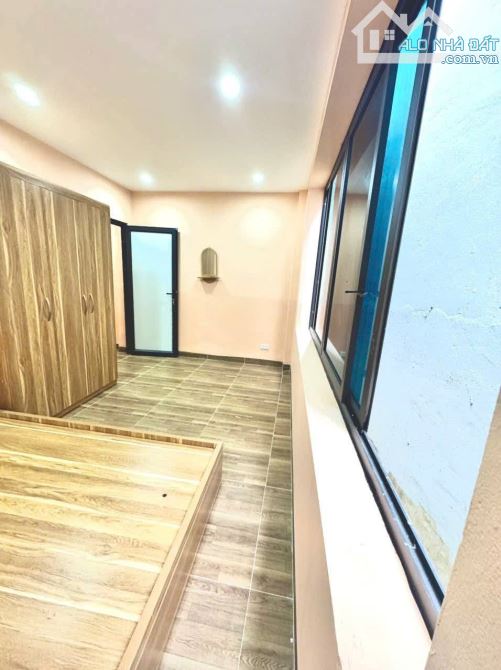 Nhà đẹp ở luôn Hoàng Hoa Thám Ba Đình. Sổ vuông 32m, 3 tầng MT4m2 Giá 4.4 tỷ - 3
