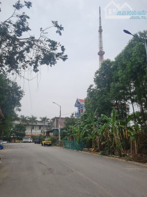 Bán Đất Đường Nguyễn Thái học , Tân Mỹ, TP Bắc Giang. 104m2, MT4,5m. Đường 20m. Giá 2,8 tỷ - 4