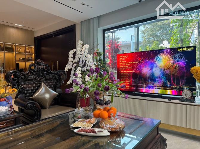 Bán Biệt Thự HUD Trầu Cau 3,5 tầng hoàn thiện đẹp DT 240m, MT15m, Hướng TB,Giá 32 Tỷ - 6