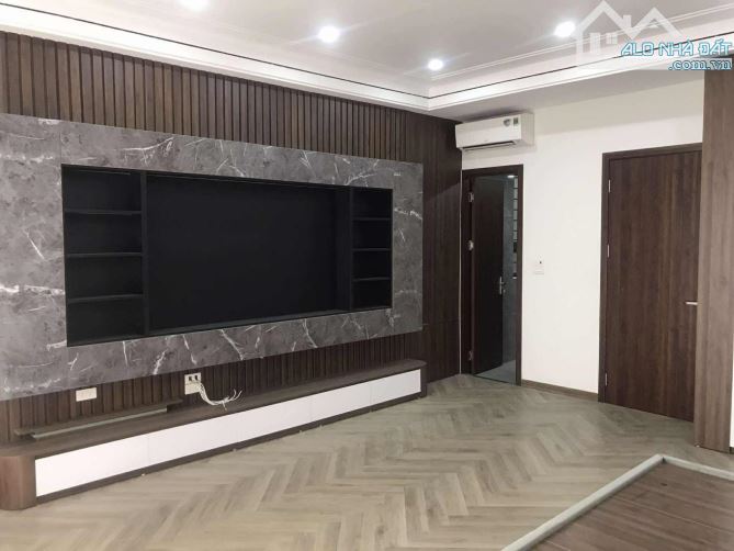 ✅️✅️ BÁN NHÀ BỒ ĐỀ - 67M, 6 TẦNG - LÔ GÓC - GARA Ô TÔ - THANG MÁY NHẬP KHẢU - GẦN PHỐ - VỊ - 4