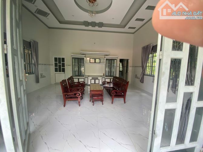 bán khu nghĩ dưỡng 14,000m2(1,4ha) đầy đủ tiện nghi chỉ với giá 5 tỷ - 4