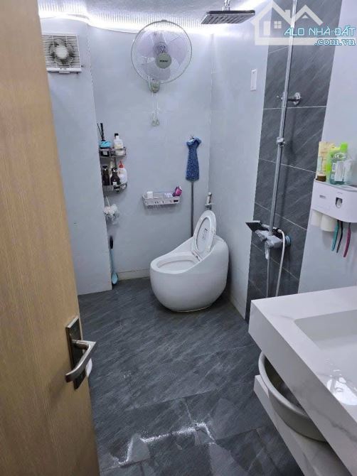 🔥SIÊU PHẨM-TT CẦU GIẤY-GẦN PHỐ GẦN ÔTÔ-NHÀ ĐẸP DÂN XÂY-SỔ ĐỎ HOA KHÔI-DT 70M X13TỶ - 4