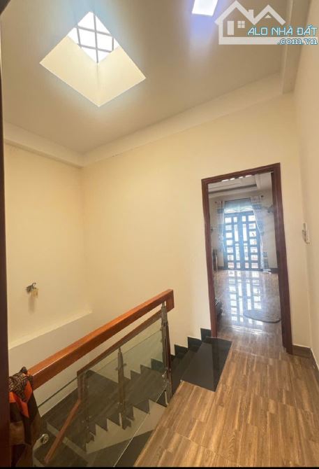 NHÀ 4 TẦNG HẺM 8M XE HƠI NGỦ TRONG NHÀ SÁT MẶT TIỀN LÂM THỊ HỐ-68M2 CHỈ 5,95 TỶ TL - 4