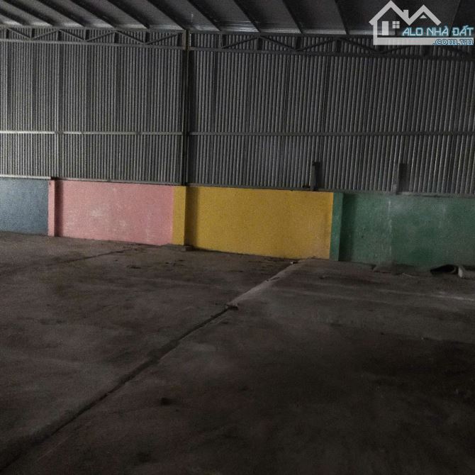 Cho thuê kho đường Văn Tiến Dũng, Bắc Từ Liêm, HN. DT 500m, có điện 3fa, xe công đỗ cửa. G - 4