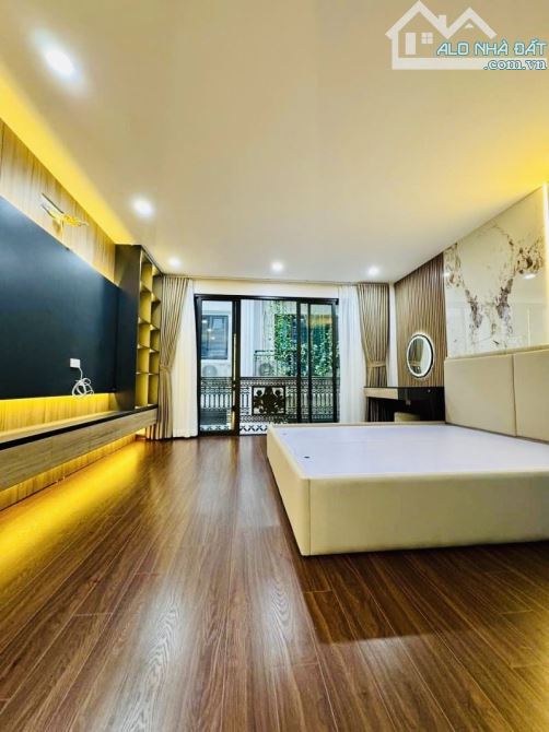BÁN NHÀ PHÂN LÔ ĐỀN LỪ - HOÀNG MAI - GARA ÔTÔ - THANG MÁY - DT 54M x 6T. GIÁ BÁN 18.6 TỶ - 4