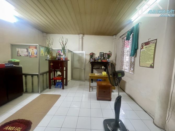 CÁCH 1 NHÀ RA PHỐ TÔ HIẾN THÀNH - 42m2 - 3 tầng - 4