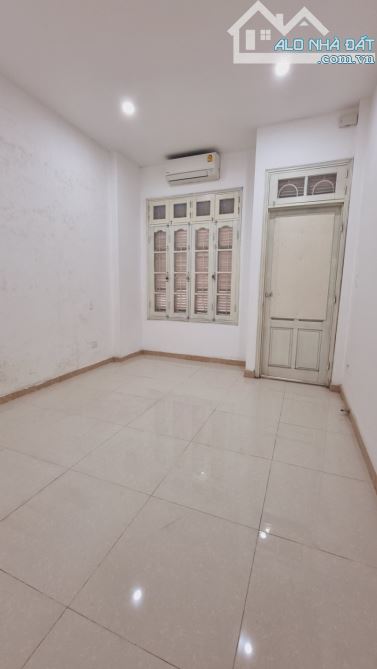 NHÀ ĐẸP LẠC LONG QUÂN – CẦU GIẤY – 6 TẦNG – THANG MÁY – Ô TÔ – 11.5 TỶ - 4