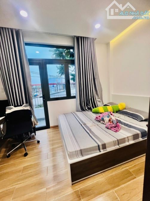 NHÀ ĐẸP 3 TẦNG - SÁT KDL SUỐI TIỀN - NHỈNH 5 TỶ - FULL NỘI THẤT - 4