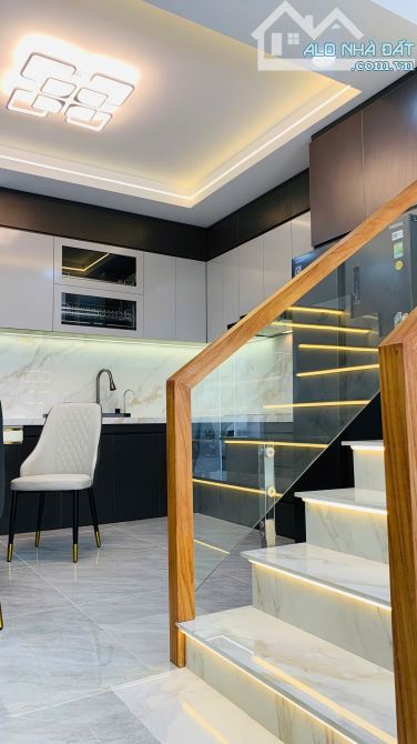 Bán nhà hẻm 8m,DT 4m2 x 13m,lửng,2 lầu Sân Thượng,nhà mới đẹp vô ở liền - 5