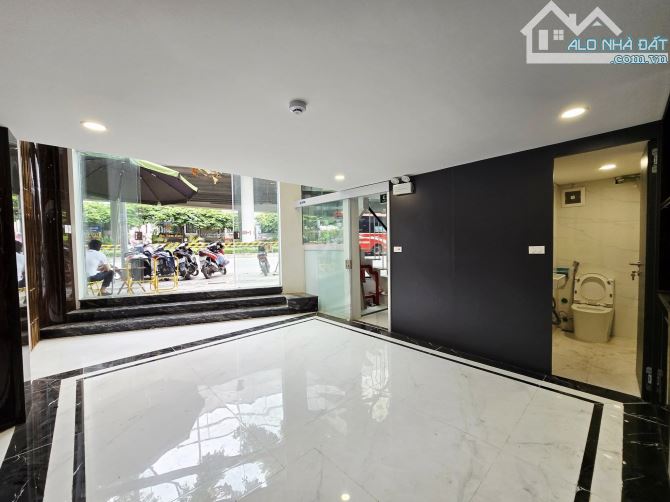 Nhà đẹp 8 tầng, 35m, thang máy, MT mênh mông, vỉa hè đá bóng, Phạm Văn Đồng - 5